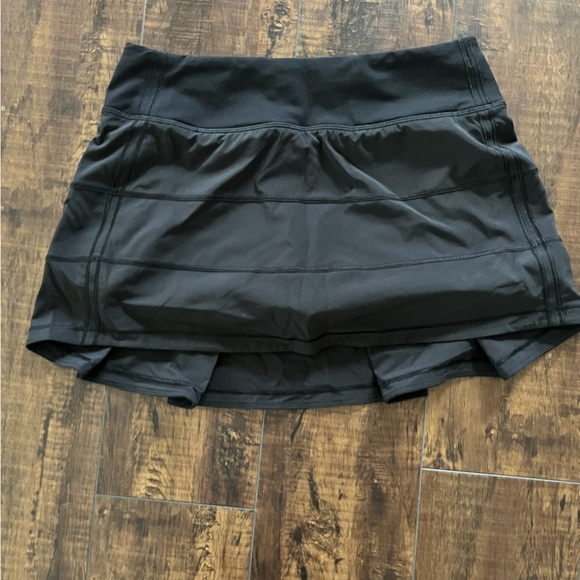 Lululemon skirt - Picture 3 of 3